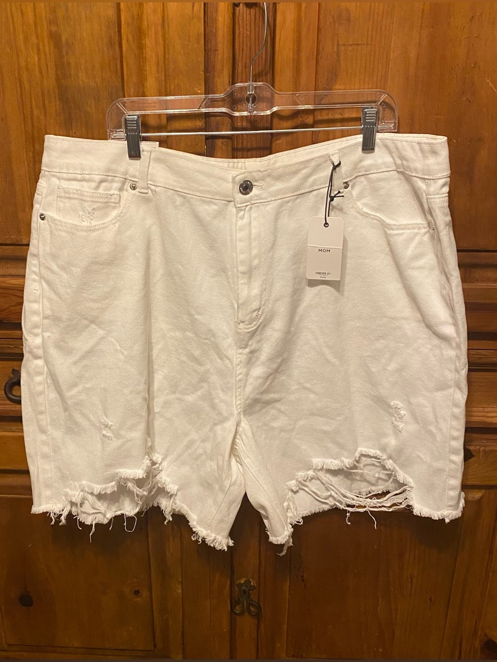 Forever 21+ White Distressed Denim Mom Shorts size 18 Grunge Goth Indie Sleeze